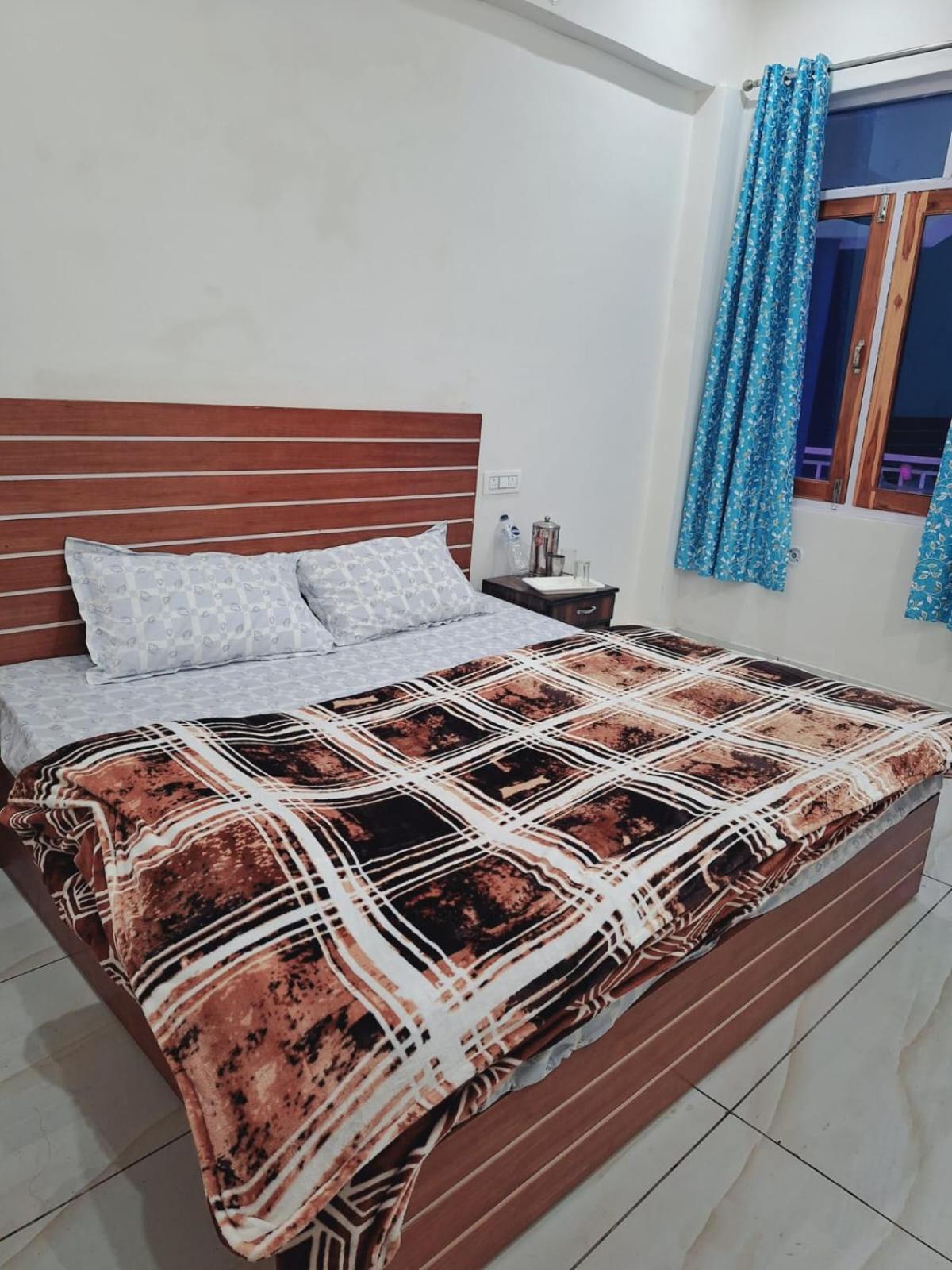 Chandarshila Hike Homestay Ukhimath Екстериор снимка